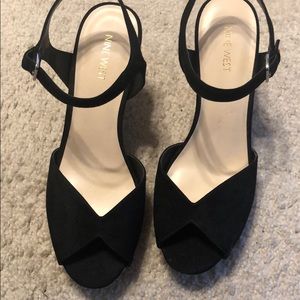 Nine West velvety leather high heel black sandals